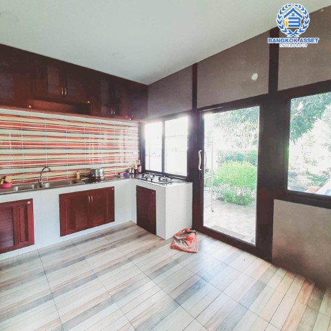 *****บ้านเดี่ยวมือสองย่านนนทบุรี ม.เพอร์เฟคมาสเตอร์พีช เซนจูรี่ รัตนาธิเบศร์ #หลังมุม เนื้อที่กว้างขวางจุใจสุดๆ ถึง 205.3 ตร.ว. ฟังก์ชันจัดหนักถึง 6 ห้องนอน6 ห้องน้ำ 4 ที่จอดรถ คฤหาสน์หรูหรา สไตล์โมเดิร์น มีระดับทันสมัย บนทำเลติดถ.รัตนาธิเบศร์  ใกล้รถไฟฟ้าสายสีม่วง "สถานีไทรม้า" และทางด่วน